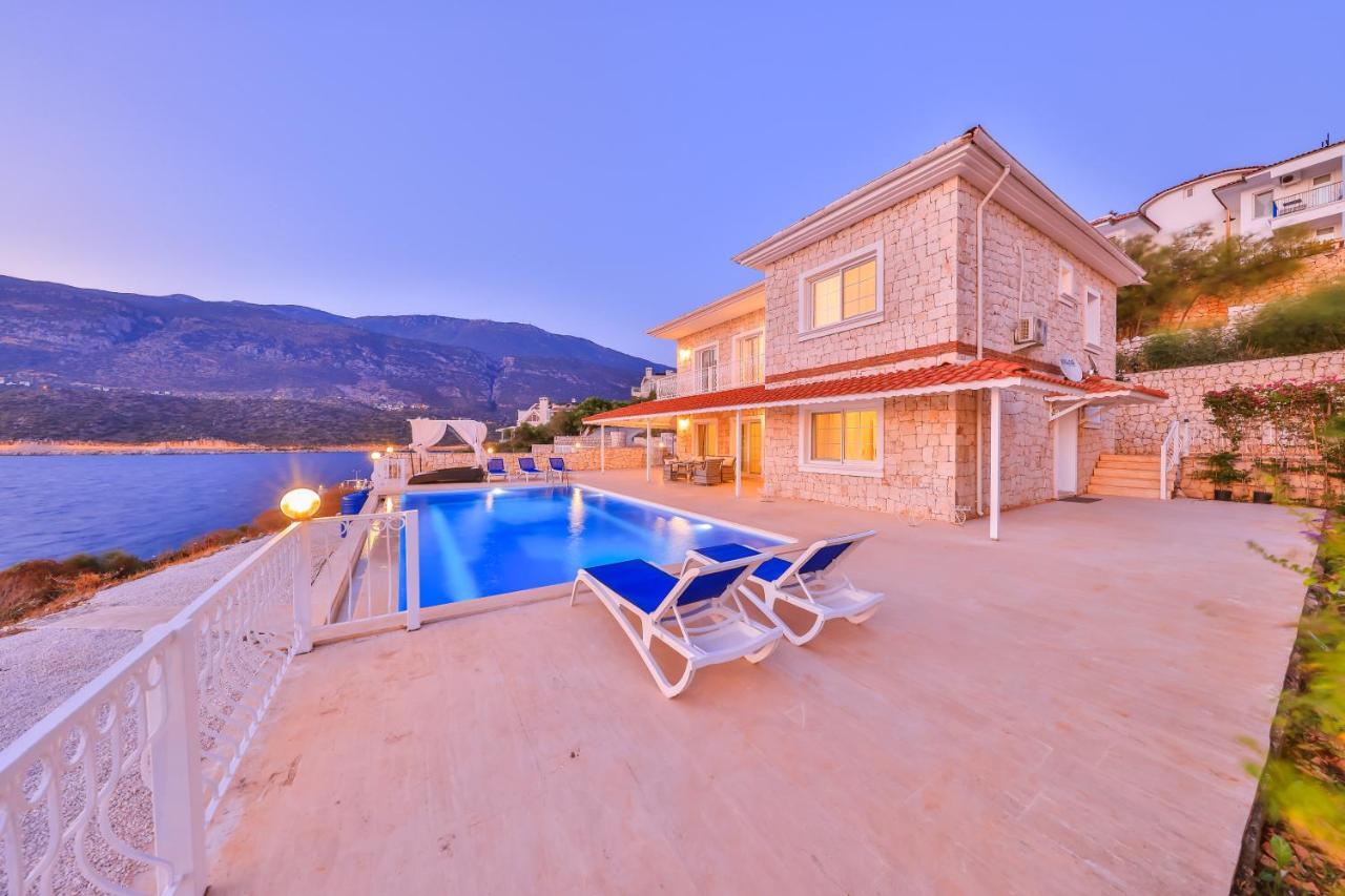 La Kumsal Denize Sifir Ve Ozel Havuzlu Dubleks Suit Kaş Exterior foto