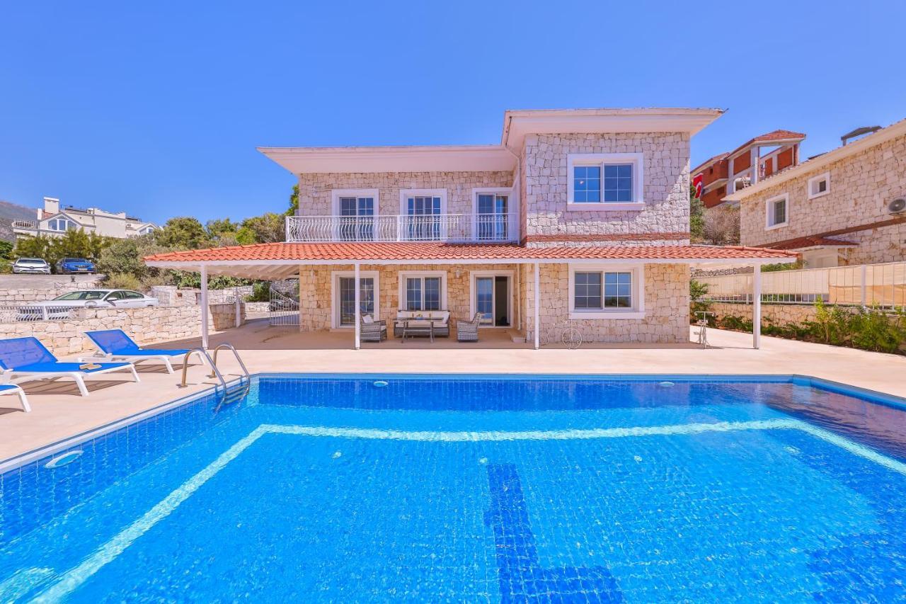 La Kumsal Denize Sifir Ve Ozel Havuzlu Dubleks Suit Kaş Exterior foto