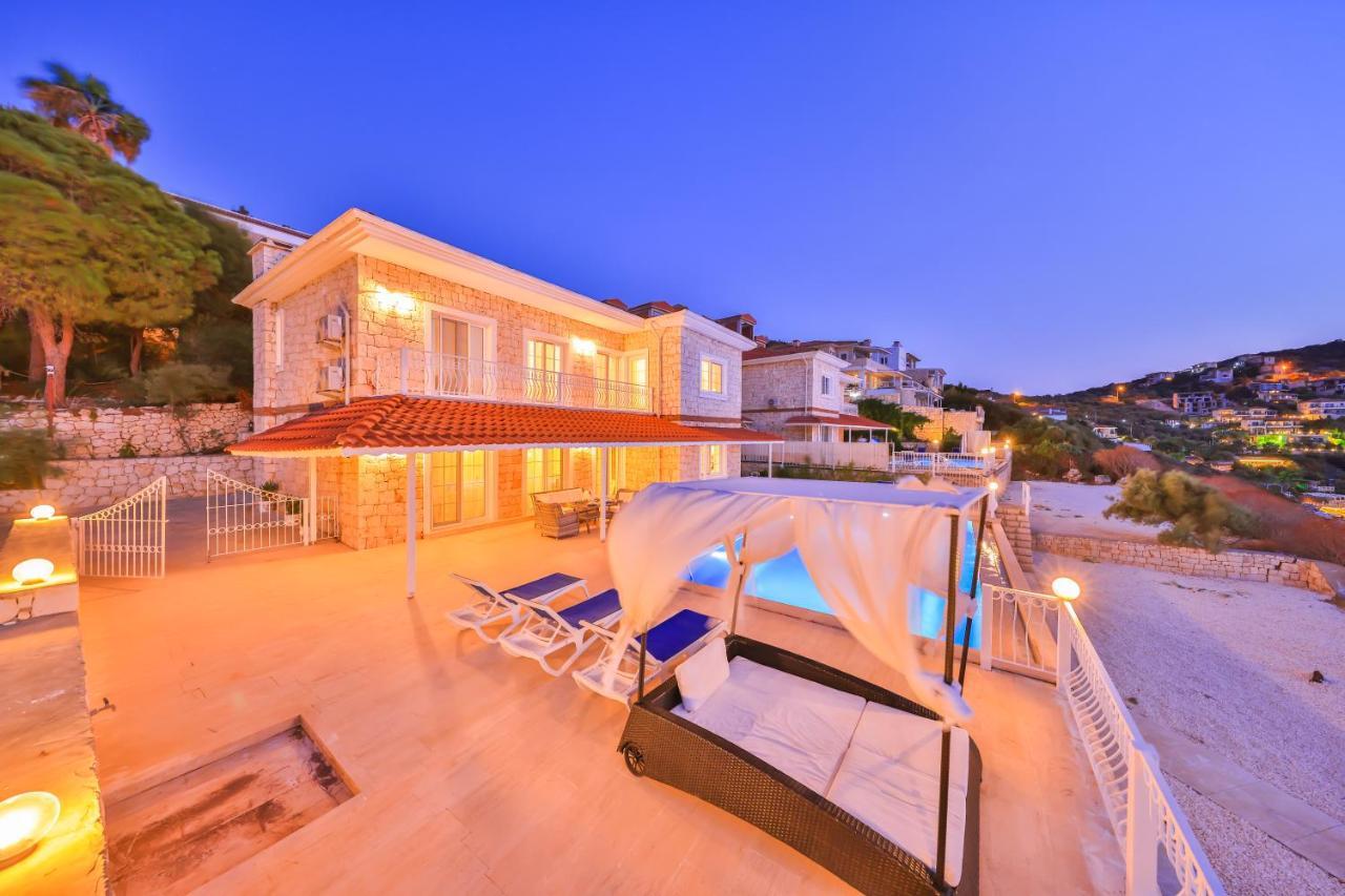 La Kumsal Denize Sifir Ve Ozel Havuzlu Dubleks Suit Kaş Exterior foto
