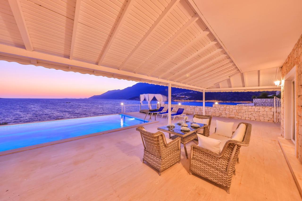 La Kumsal Denize Sifir Ve Ozel Havuzlu Dubleks Suit Kaş Exterior foto