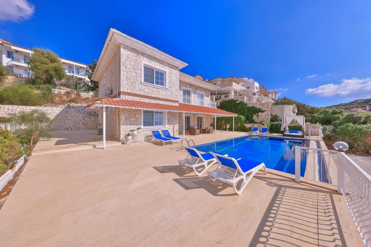 La Kumsal Denize Sifir Ve Ozel Havuzlu Dubleks Suit Kaş Zimmer foto